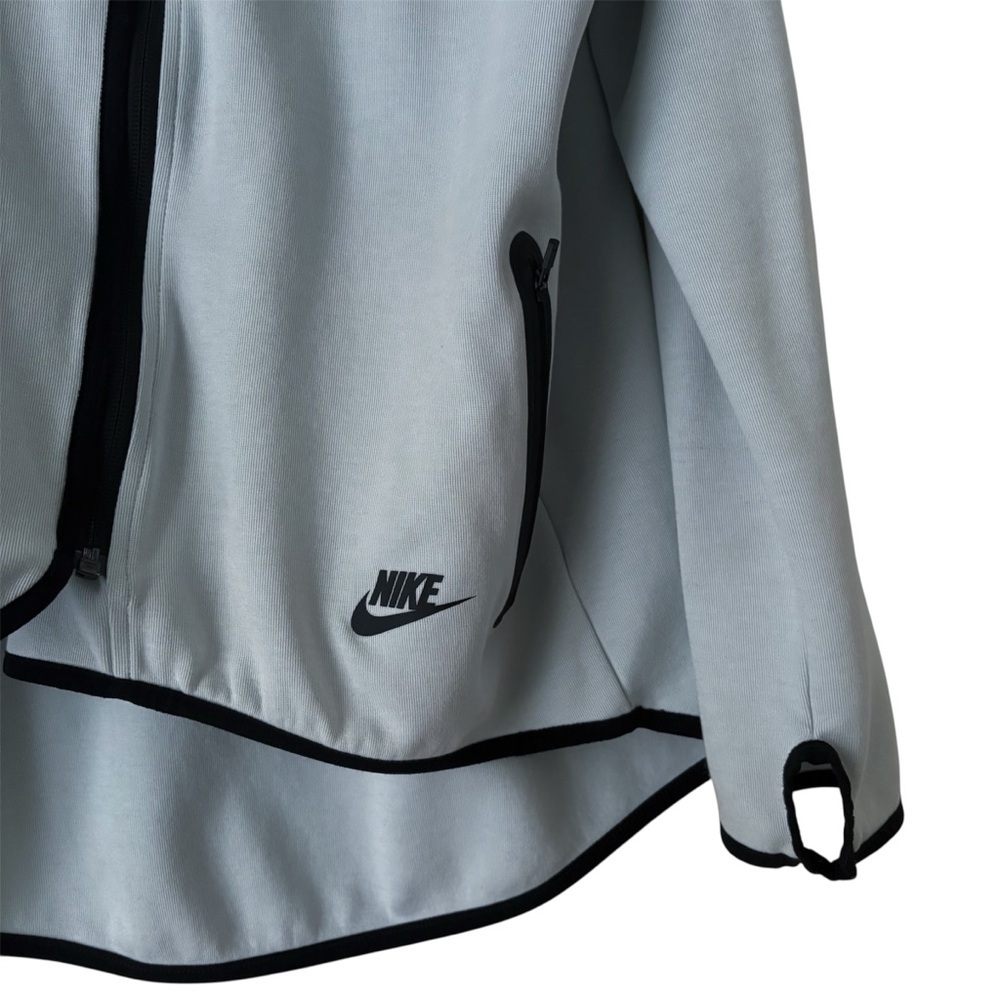 Nike Sportswear Women's Tech Fleece Full-Zip Cape Hoodie: XL - Picture 6 of 6